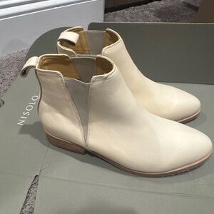 Nisolo Everyday Chelsea Women’s Ankle Boots - Bone - Size 7.5